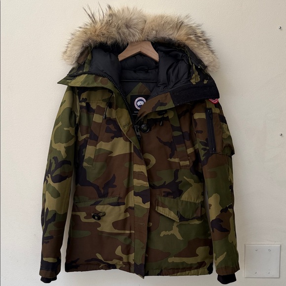 Canada Goose Jackets & Blazers - Canada Goose Camouflage Goose Down Jacket with Coyote Fur Trim Size small